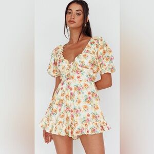 Selfie Leslie Costa Rica Puff Sleeve Romper Floral Beige